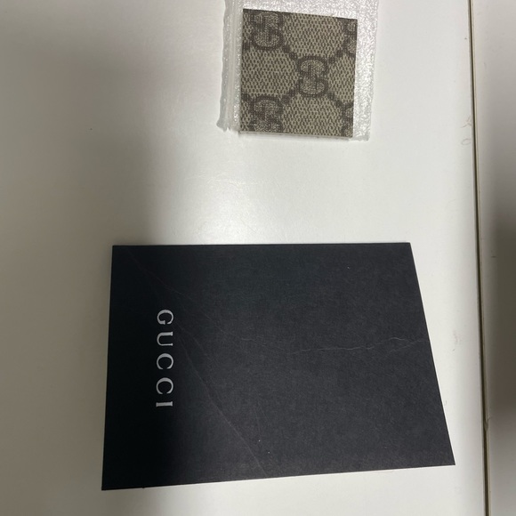 Gucci Padlock GG Supreme Convertible backpack/ crossbody. - Picture 11 of 15